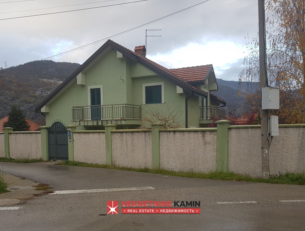 Quality House Built in 2010 on a Landscaped Plot with Greenery, Cetinje